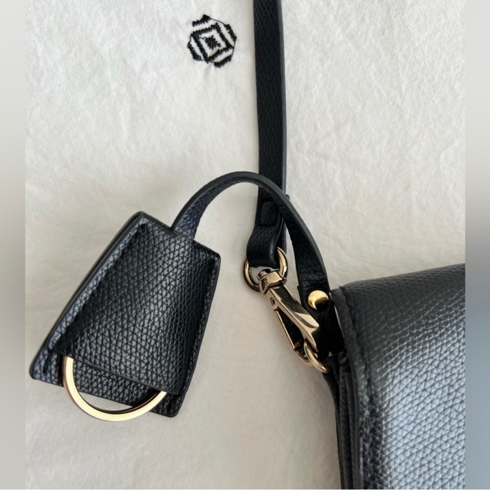 H&M Black Shoulder Bag. Gently used, great condition. - Picture 6 of 6